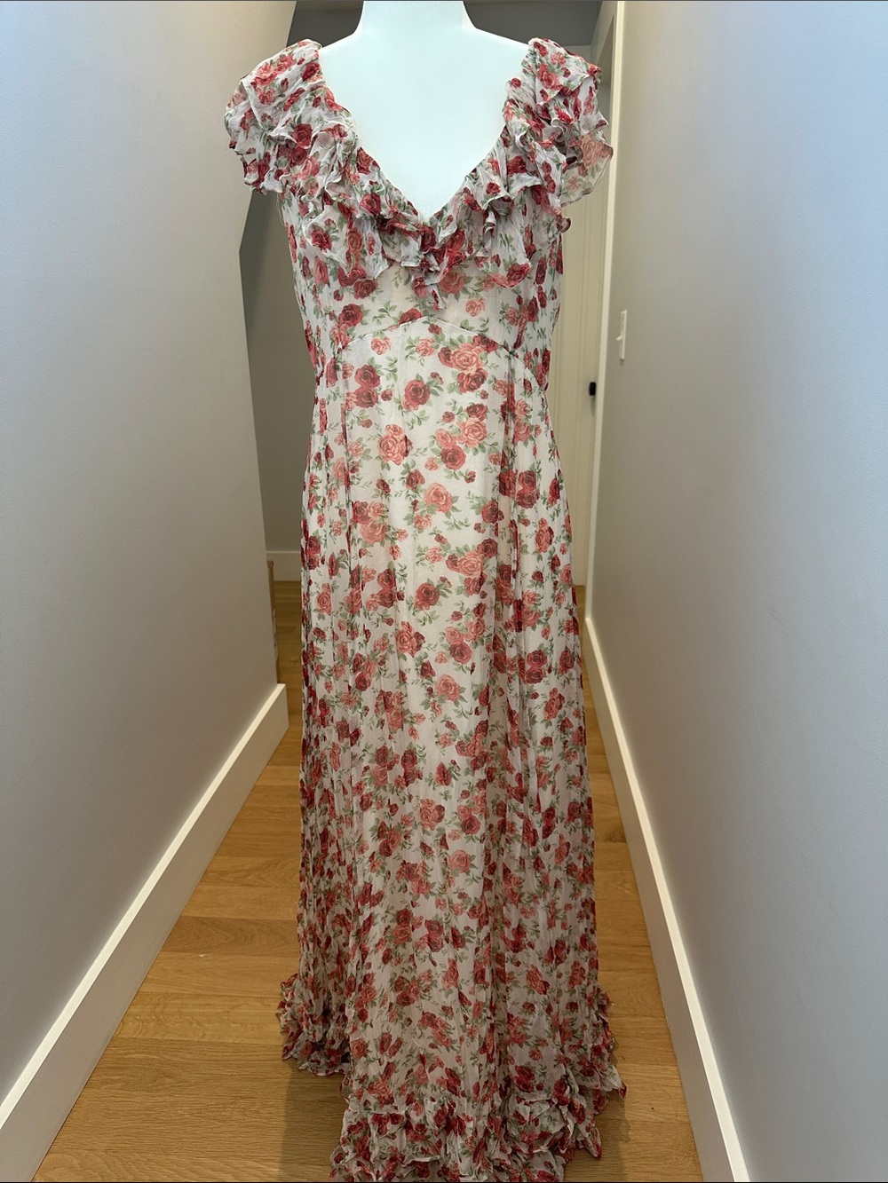 Floral Ruffled V-Neck Maxi Dress in Rose Print